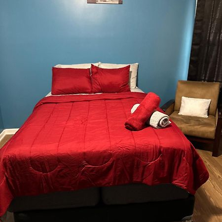 Fidelia Garnet Room, Queen Bed Minutes From Newark Liberty International Airport And Newark Penn Station Екстер'єр фото